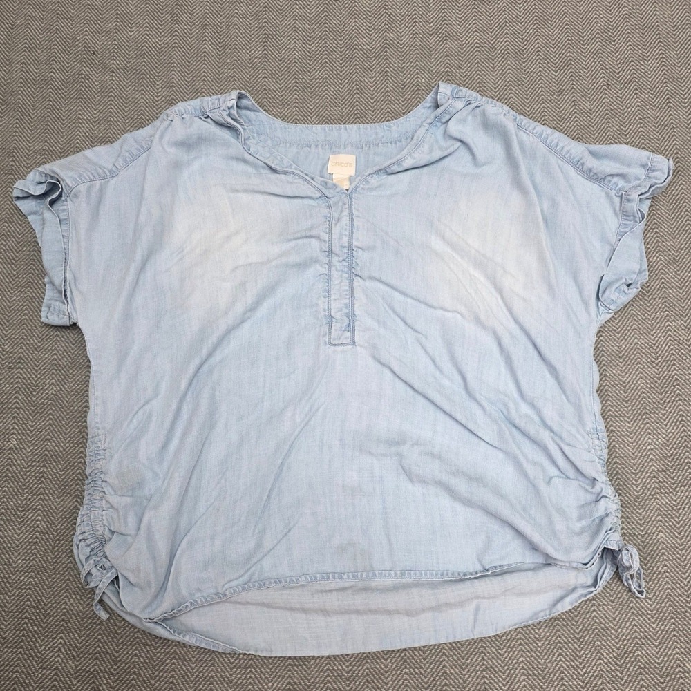 Chicos Light Blue Chambray Popover Blouse Ruched Sides Size 3 XL Short Sleeve